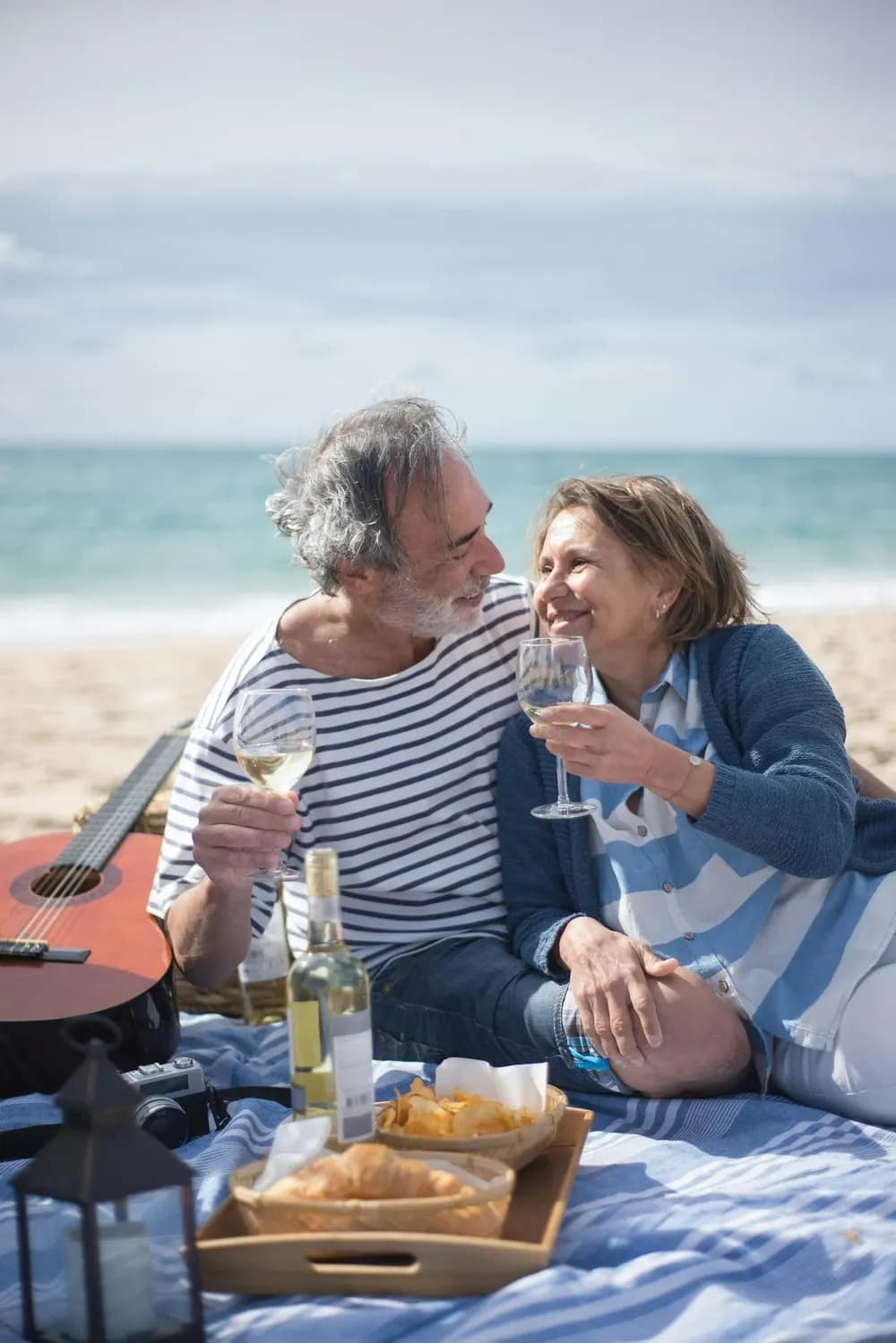 Permis Retraite — couple profitant de la vie balnéaire à Maurice